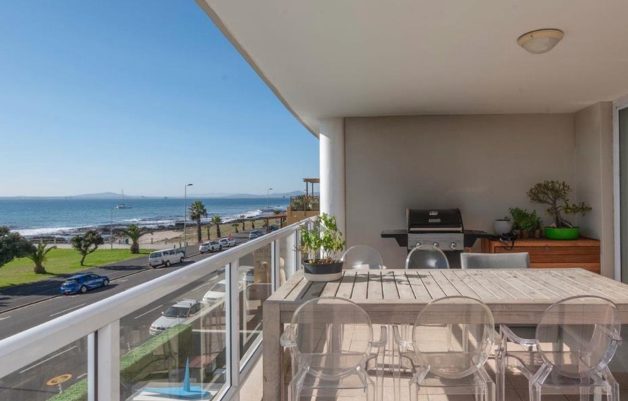 3 Bedroom Property for Sale in Mouille Point Western Cape